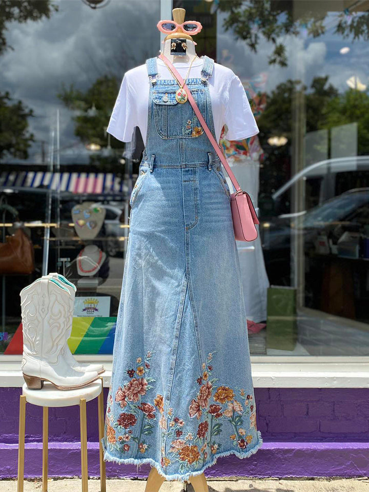 Jumper de Mezclilla con Falda Larga y Bordado Floral