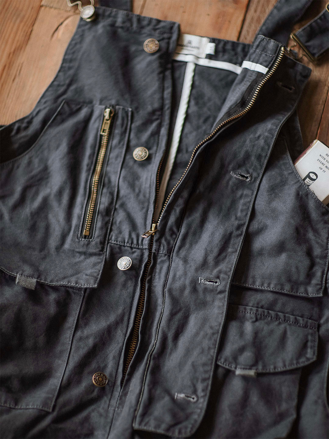 Overol con pechera de lona para hombre con bolsillos extra grandes